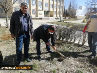 به مناسبت هفته درختکاری و در آغازین روز این هفته صورت گرفت :

غرس تعدادی نهال در محوطه دانشگاه فنی و حرفه ای استان کهگیلویه و بویراحمد 2